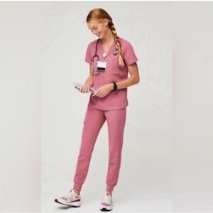 Figs Pink Breast Cancer Limited Edition Set